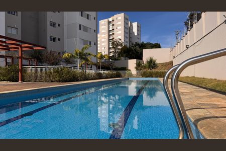 Apartamento à venda com 81m², 3 quartos e 2 vagas Apartamento à venda com 81m², 3 quartos e 2 vagasÁrea comum - Piscina