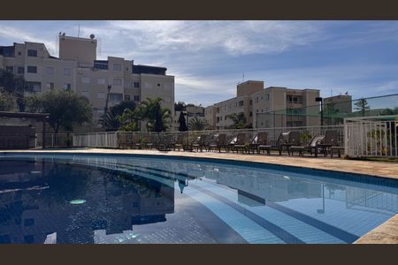 Apartamento à venda com 81m², 3 quartos e 2 vagas Apartamento à venda com 81m², 3 quartos e 2 vagasÁrea comum - Piscina