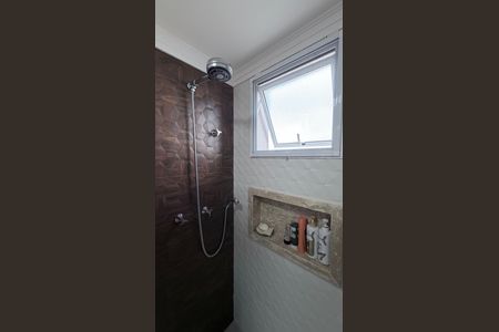 Apartamento à venda com 81m², 3 quartos e 2 vagas Apartamento à venda com 81m², 3 quartos e 2 vagasBanheiro da Suíte