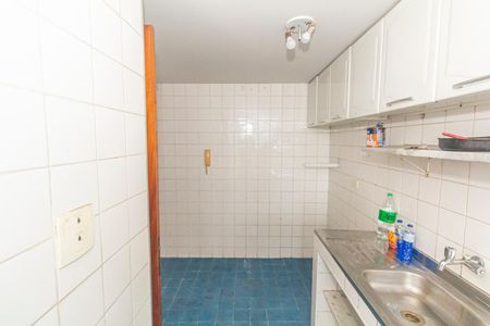 Apartamento para alugar com 72m², 2 quartos e sem vagaCozinha e Área de Serviço