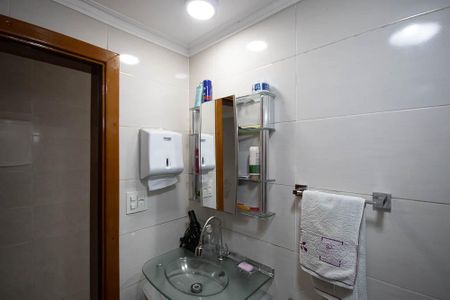 Casa à venda com 150m², 3 quartos e 1 vagaBanheiro 3
