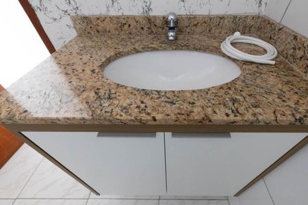 Banheiro de kitnet/studio à venda com 1 quarto, 30m² em República, São Paulo