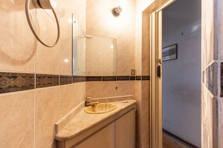 Apartamento à venda com 125m², 3 quartos e sem vaga Apartamento à venda com 125m², 3 quartos e sem vagaBanheiro da Suíte