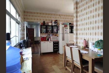 Casa à venda com 149m², 3 quartos e 2 vagasCopa e cozinha