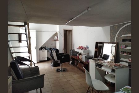 Casa à venda com 149m², 3 quartos e 2 vagasEdícula