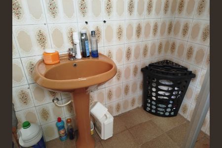 Casa à venda com 149m², 3 quartos e 2 vagasBanheiro