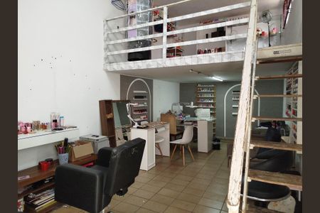 Casa à venda com 149m², 3 quartos e 2 vagasEdícula