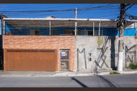 Casa à venda com 200m², 4 quartos e 2 vagasFachada