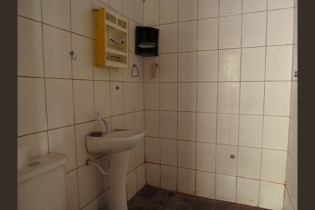 Banheiro de casa para alugar com 1 quarto, 36m² em Vila Osasco, Osasco