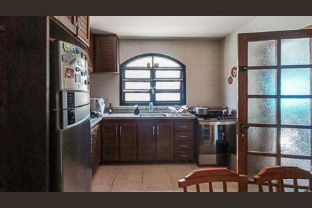 Casa de condomínio à venda com 152m², 3 quartos e 1 vaga