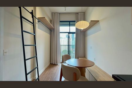Sala de apartamento para alugar com 1 quarto, 40m² em Pinheiros, São Paulo