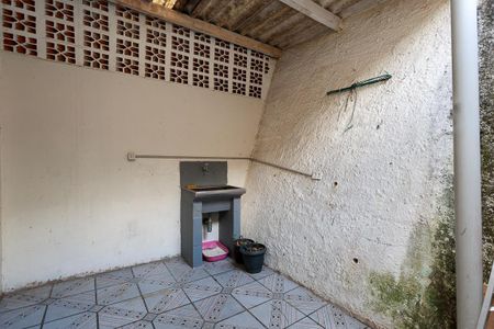 Casa para alugar com 200m², 2 quartos e 1 vagaÁrea de serviço