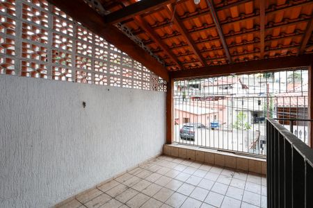 Varanda de casa para alugar com 2 quartos, 200m² em Jardim Carlu, São Paulo