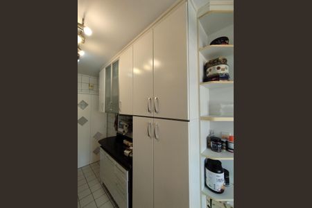 Apartamento à venda com 82m², 3 quartos e 1 vagaCozinha - Armários