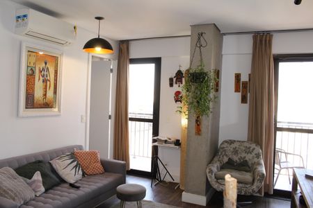 Apartamento à venda com 2 quartos, 56m² em República, São Paulo