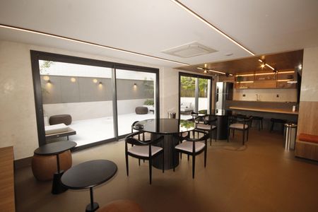 Apartamento à venda com 101m², 3 quartos e 2 vagasÁrea comum - Salão de festas