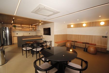 Apartamento à venda com 101m², 3 quartos e 2 vagasÁrea comum - Salão de festas