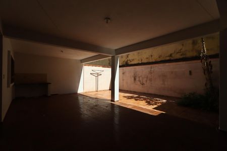 Casa para alugar com 262m², 4 quartos e 4 vagas Casa para alugar com 262m², 4 quartos e 4 vagasÁrea de Serviço