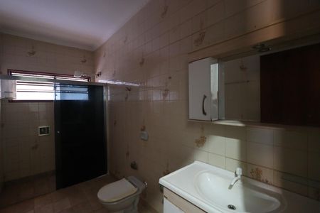 Casa para alugar com 262m², 4 quartos e 4 vagas Casa para alugar com 262m², 4 quartos e 4 vagasBanheiro