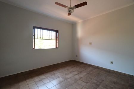 Casa para alugar com 262m², 4 quartos e 4 vagas Casa para alugar com 262m², 4 quartos e 4 vagasSuíte