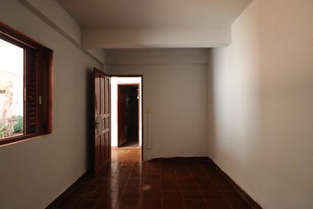 Casa para alugar com 262m², 4 quartos e 4 vagas Casa para alugar com 262m², 4 quartos e 4 vagasQuarto 3