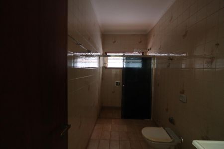 Casa para alugar com 262m², 4 quartos e 4 vagas Casa para alugar com 262m², 4 quartos e 4 vagasBanheiro