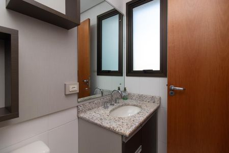 Apartamento para alugar com 123m², 3 quartos e 1 vaga Apartamento para alugar com 123m², 3 quartos e 1 vagaBanheiro Social