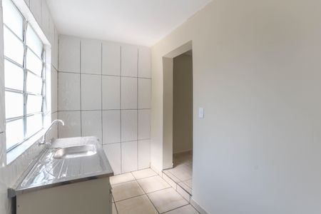 Casa para alugar com 50m², 2 quartos e sem vaga