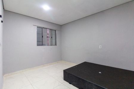 Quarto de casa para alugar com 1 quarto, 5m² em Jardim Santo Onofre, São Paulo