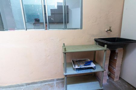 Casa para alugar com 5m², 1 quarto e sem vagaÁrea de Serviço