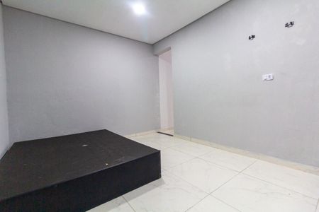 Quarto de casa para alugar com 1 quarto, 5m² em Jardim Santo Onofre, São Paulo