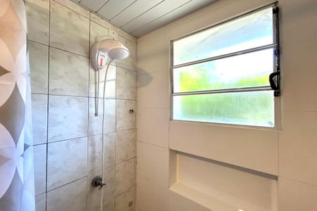 Banheiro  de apartamento para alugar com 1 quarto, 50m² em Campeche, Florianópolis