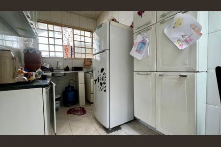 Casa à venda com 156m², 2 quartos e 8 vagas Casa à venda com 156m², 2 quartos e 8 vagascozinha