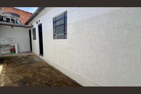 Casa à venda com 156m², 2 quartos e 8 vagas Casa à venda com 156m², 2 quartos e 8 vagasFachada