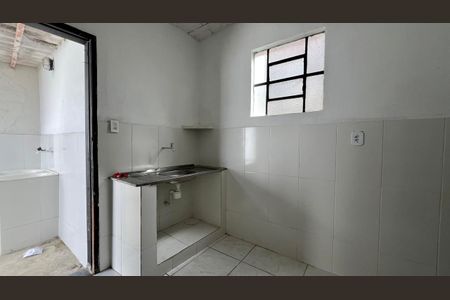 Casa à venda com 156m², 2 quartos e 8 vagas Casa à venda com 156m², 2 quartos e 8 vagasCozinha