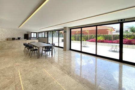 Apartamento à venda com 372m², 4 quartos e 5 vagasÁrea comum - Salão de festas