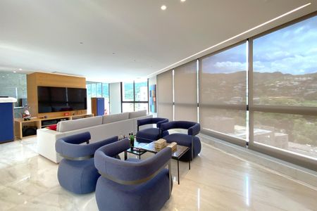 Apartamento à venda com 372m², 4 quartos e 5 vagasSala de Estar