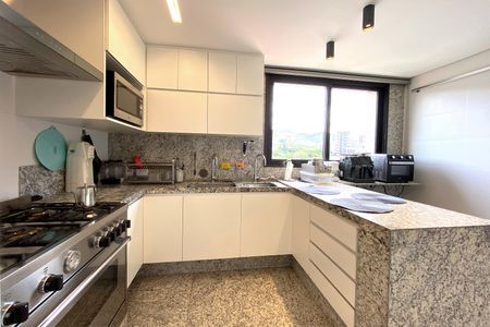 Apartamento à venda com 372m², 4 quartos e 5 vagasCozinha