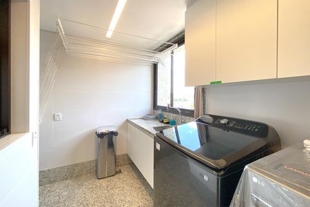 Apartamento à venda com 372m², 4 quartos e 5 vagasÁrea de Serviço