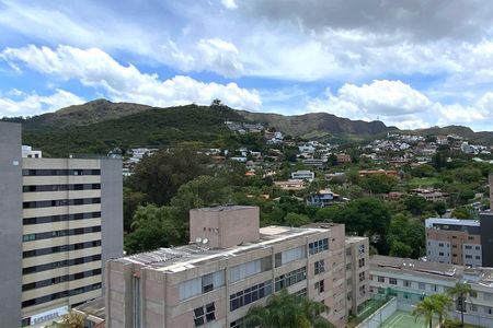 Apartamento à venda com 372m², 4 quartos e 5 vagasVista da Suíte 1