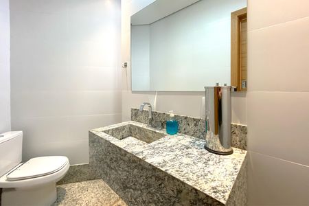 Apartamento à venda com 372m², 4 quartos e 5 vagasLavabo da Sala de Estar