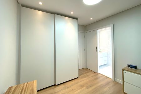 Apartamento à venda com 372m², 4 quartos e 5 vagasSemi suite 4