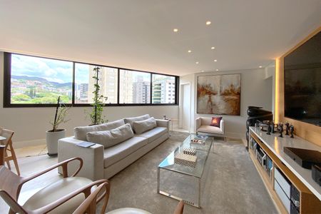 Apartamento à venda com 372m², 4 quartos e 5 vagasSala