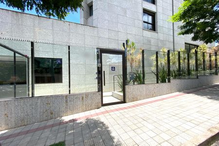 Apartamento à venda com 372m², 4 quartos e 5 vagasFachada