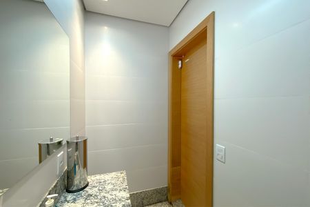 Apartamento à venda com 372m², 4 quartos e 5 vagasLavabo da Sala de Estar