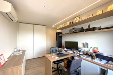 Apartamento à venda com 372m², 4 quartos e 5 vagasSuite 2