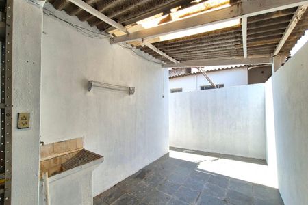 Casa para alugar com 80m², 2 quartos e 4 vagasÁrea de Serviço