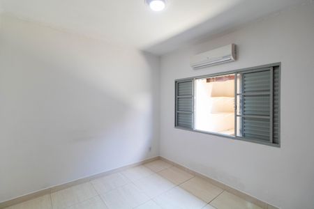 Casa à venda com 150m², 4 quartos e 4 vagasSuíte