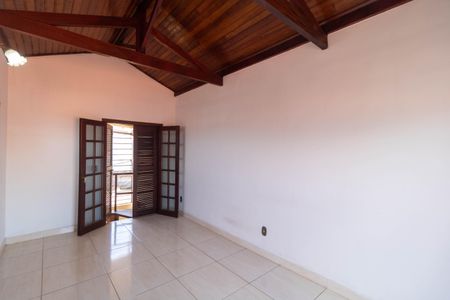 Casa à venda com 150m², 4 quartos e 4 vagasSala 02