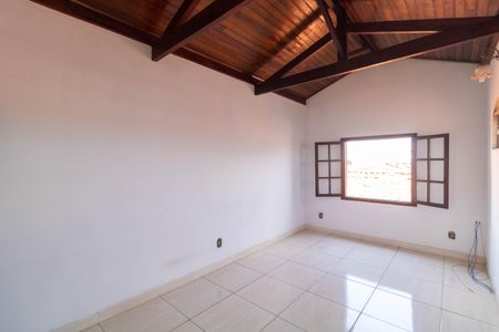Casa à venda com 150m², 4 quartos e 4 vagasSala 02